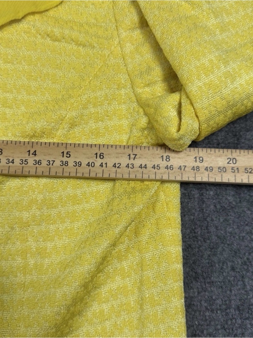 ST. JOHN Silk Wmns Yellow Blouse With Skirt Set READ Measurments - Picture 4 of 16